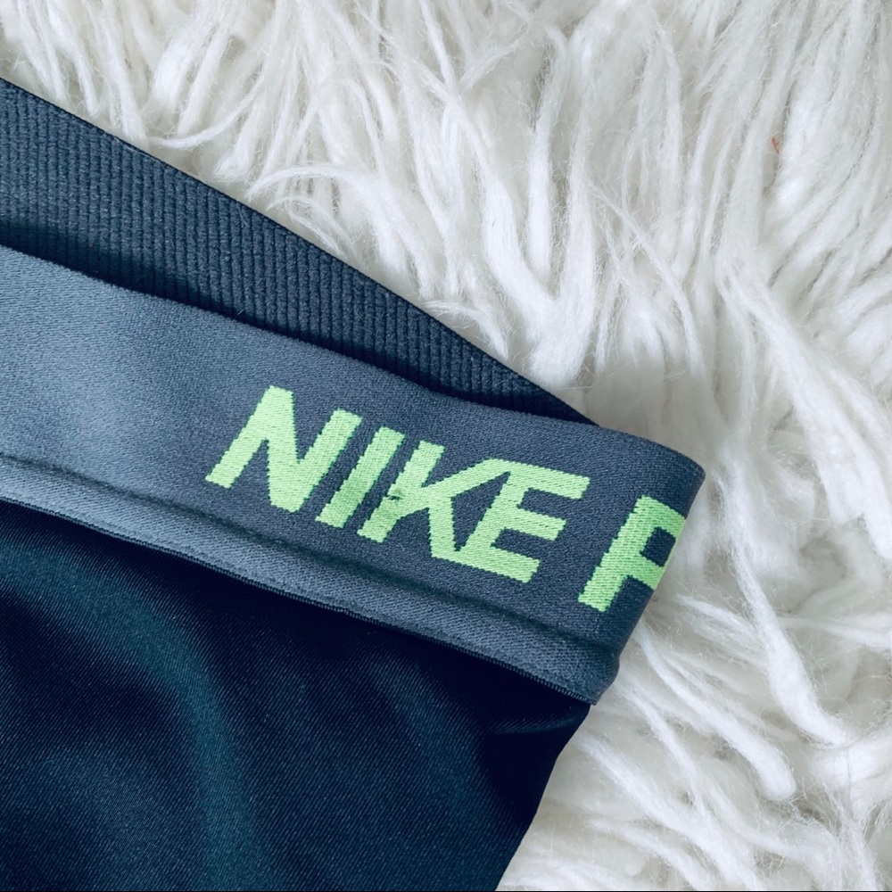 ✌🏻🌿sold🌿✌🏻NIKE spandex shorts black and neon - Picture 3 of 6
